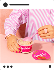 hands about to eat brekki